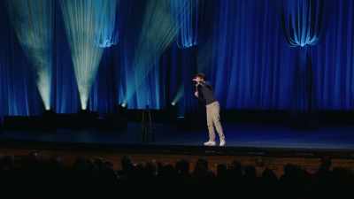 [audience laughs] - Tig Notaro: Hello Again