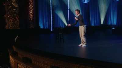 [audience laughs] - Tig Notaro: Hello Again