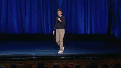 [audience laughs] - Tig Notaro: Hello Again