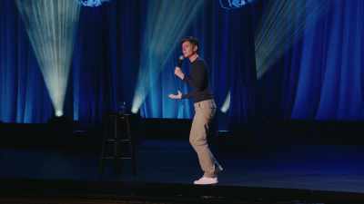 [audience laughs] - Tig Notaro: Hello Again