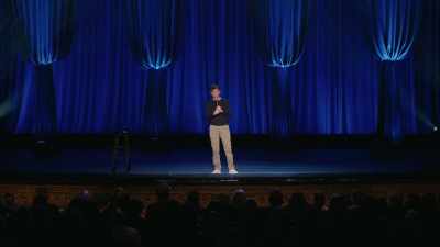 [audience laughs] - Tig Notaro: Hello Again