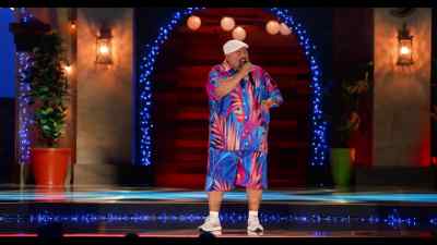 [audience laughs] - Gabriel Iglesias: Legend of Fluffy