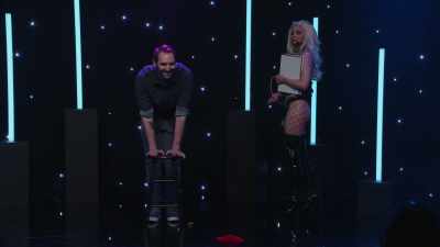(audience laughs) - Courtney Pauroso: Vanessa 5000
