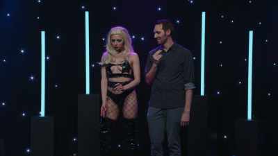 (audience laughs) - Courtney Pauroso: Vanessa 5000