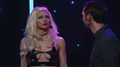 (audience laughs) - Courtney Pauroso: Vanessa 5000