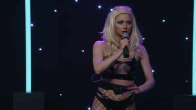 (audience laughs) - Courtney Pauroso: Vanessa 5000
