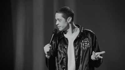 [audience laughs] - Pete Davidson: Turbo Fonzarelli