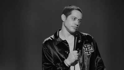 [audience laughs] - Pete Davidson: Turbo Fonzarelli