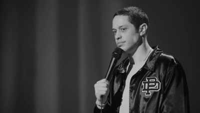 [audience laughs] - Pete Davidson: Turbo Fonzarelli