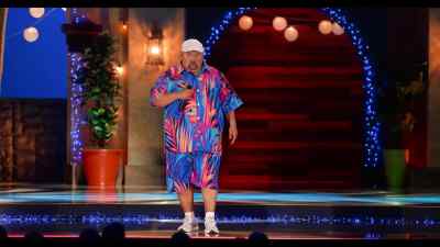 [audience laughs] - Gabriel Iglesias: Legend of Fluffy