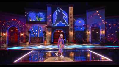 [audience laughs] - Gabriel Iglesias: Legend of Fluffy