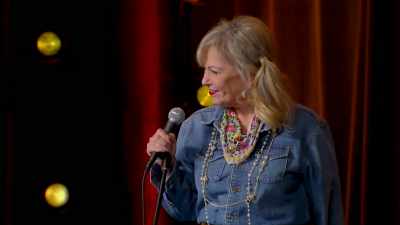 [audience laughs] - Roseanne Barr: Cancel This!