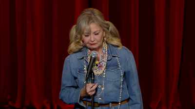 [audience laughs] - Roseanne Barr: Cancel This!