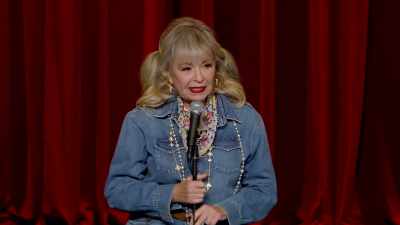 [audience laughs] - Roseanne Barr: Cancel This!