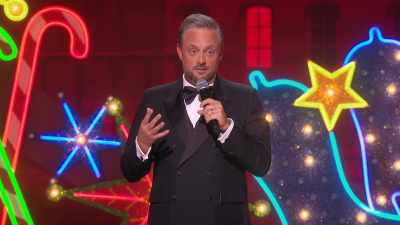 [audience laughs] - Nate Bargatze's Nashville Christmas