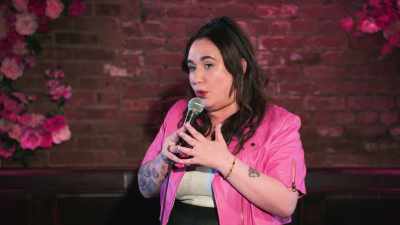 [audience laughs] - Liza Treyger: Night Owl