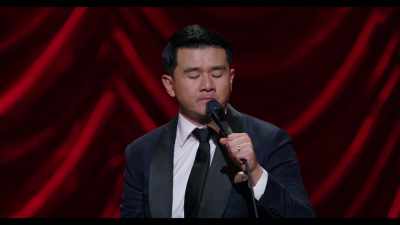 [audience laughs] - Ronny Chieng: Asian Comedian Destroys America!