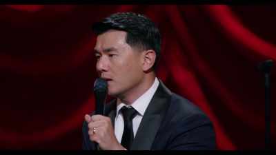 [audience laughs] - Ronny Chieng: Asian Comedian Destroys America!