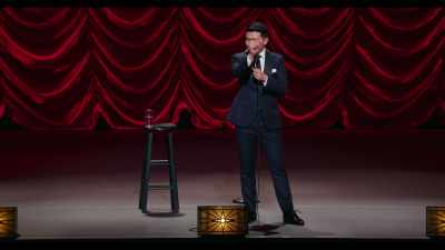 [audience laughs] - Ronny Chieng: Asian Comedian Destroys America!
