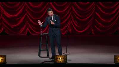 [audience laughs] - Ronny Chieng: Asian Comedian Destroys America!