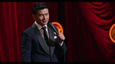 [audience laughs] - Ronny Chieng: Asian Comedian Destroys America!