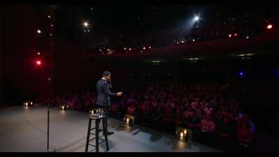 [audience laughs] - Ronny Chieng: Asian Comedian Destroys America!