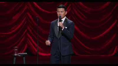 [audience laughs] - Ronny Chieng: Asian Comedian Destroys America!