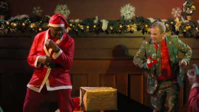(audience laughs) - Grounded for Christmas