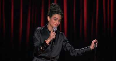 [audience laughs] - Jenny Slate: Stage Fright