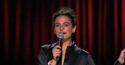 [audience laughs] - Jenny Slate: Stage Fright