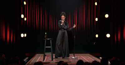 [audience laughs] - Jenny Slate: Stage Fright