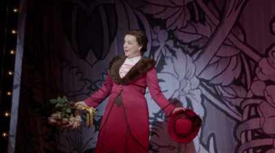 (AUDIENCE LAUGHS) - Funny Girl