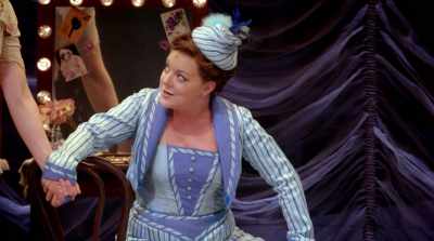 (AUDIENCE LAUGHS) - Funny Girl