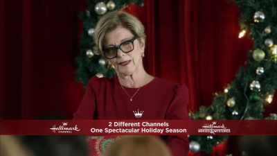 [audience laughs] - The Mistletoe Inn