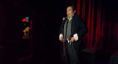 [audience laughs] - Cabaret Maxime