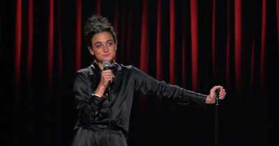 -[audience laughs]
-[sighs] - Jenny Slate: Stage Fright