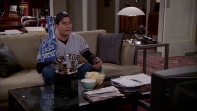 (audience laughs) - Spin City