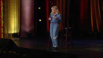 [audience moans and cheers] - Roseanne Barr: Cancel This!
