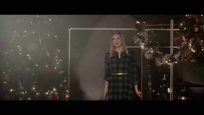 [audience murmuring] - The Christmas Dance