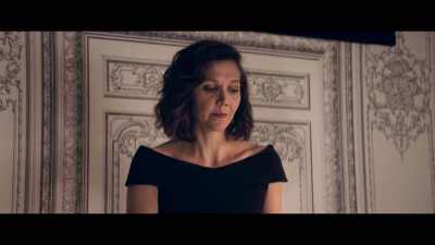[audience murmuring] - The Kindergarten Teacher