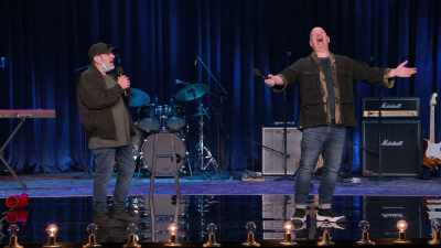 [audience screams] - Bill Burr Presents: Friends Who Kill