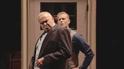 [audiencia riendo] - The Confession Musical
