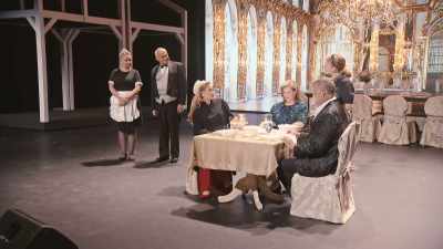 [audiencia riendo] - The Confession Musical