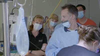 Audra: We're very fortunate
that our veterinary team - Secrets of the Zoo