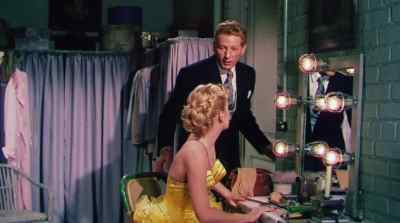 - Audrey.
- Oh, no! - Knock on Wood