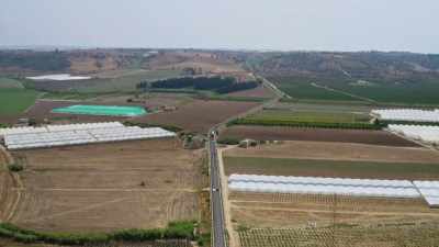 [Auerbach] A modern
road cuts its way
through the countryside, - Mysteries of the Abandoned