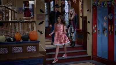 Auggie? What are you
doing in my school? - Girl Meets World