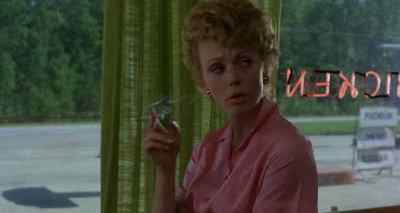 Augusta, come here. - The Loveless