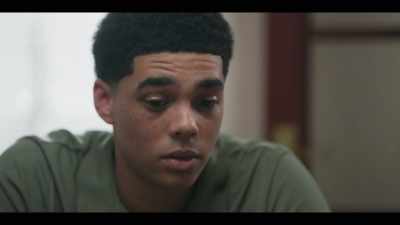 Aunt jen's husband
is not a suspect, robbie. - Girl in the Video