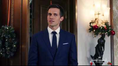 Aunt Patricia,
have you seen Christina? - Christmas at the Palace